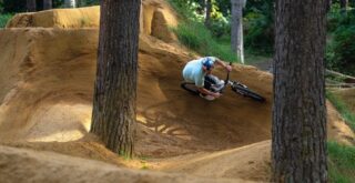 Matt Jones riding a Marin Alcatraz, Wolburn trails, UK.